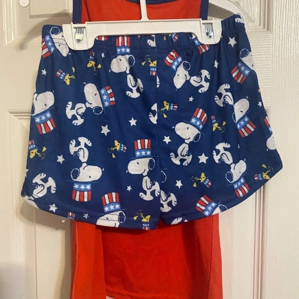 NWT Peanuts Snoopy Pajama Set - size 4